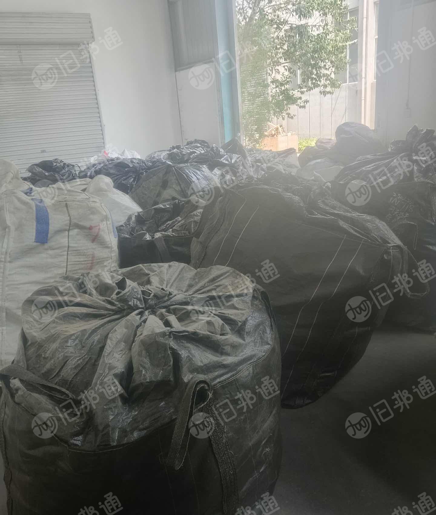 厂家出售二手吨包，现货四五百公斤，装重金属下来的，规格90*90
