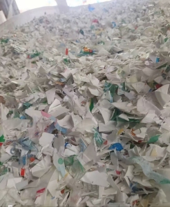 出售PE白乙破碎料，现货十几吨，长期有货