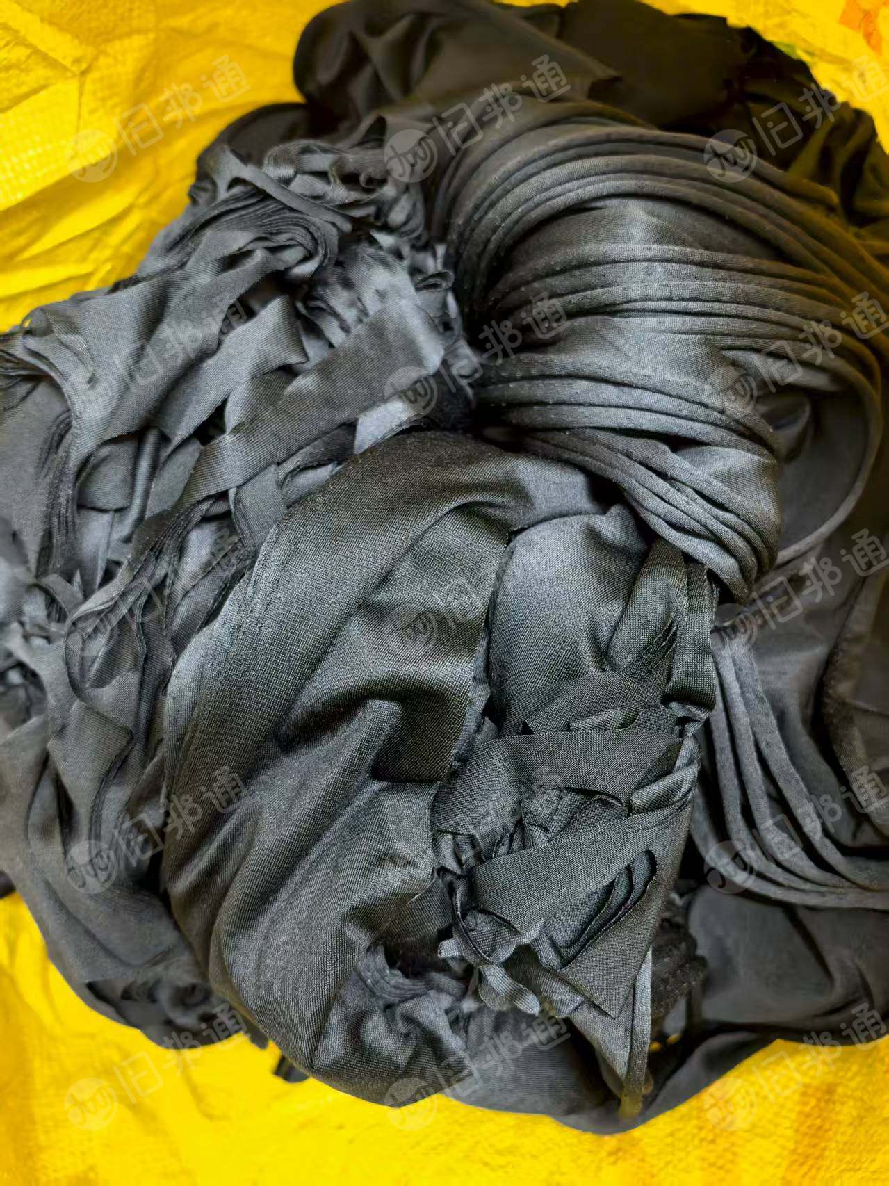 长期出售黑色牛奶丝，现货有10吨左右，月供2吨左右，在广东湛江廉江