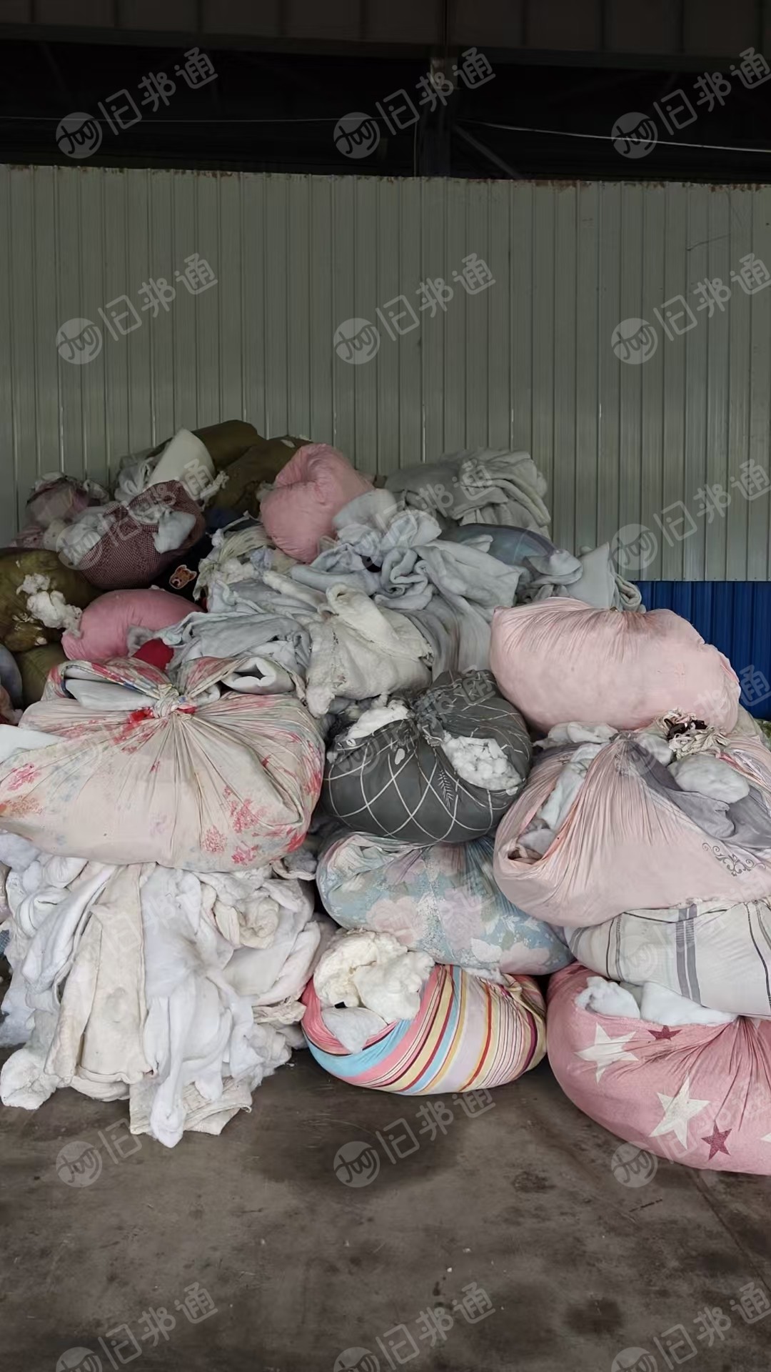 长期出售旧衣服，冬装、夏装、丝棉、毛衣，丝绵现货4.2米一车，在江苏南通
