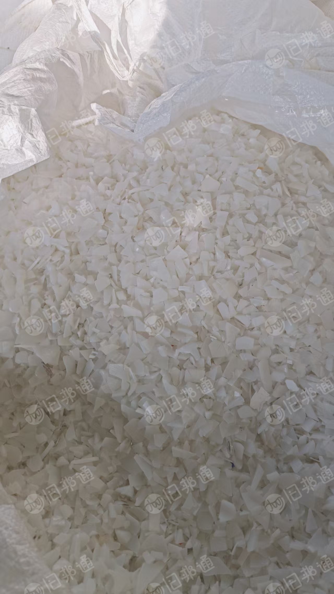 出售低压尿素桶破碎料，白乙破碎料