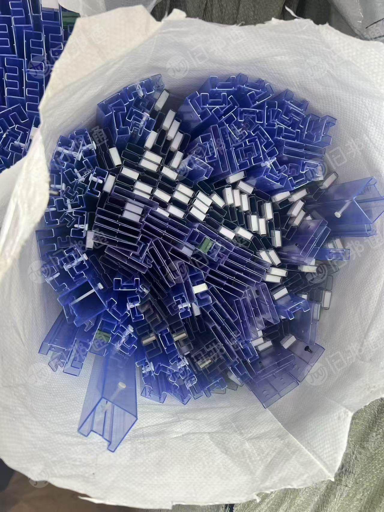 出售pvc电子管废料，月供十几吨
