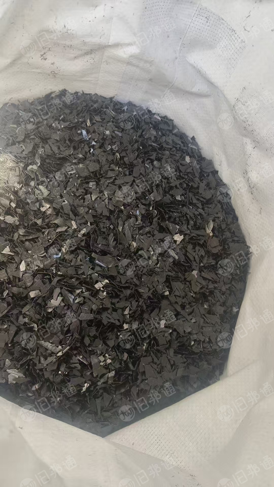出售餐盒破碎料，新料破的，黑色二十多吨，透明3吨多