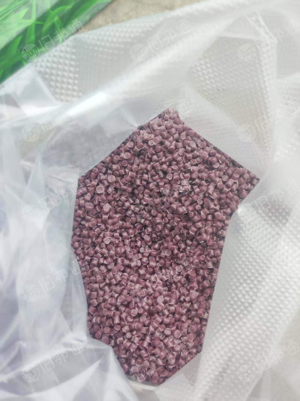 出售PE颗粒,PE矿泉水重压包杂透颗粒，溶脂1，强度15，伸长率1400，可吹膜、吹塑、改性管道