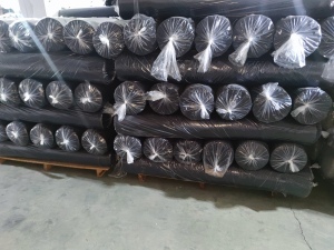 出售库存布,100万米直贡呢 ,黑色,75/72含锦, 门幅157 克重260,货在浙江绍兴