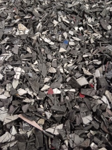 出售纯4S店保险杠破碎料