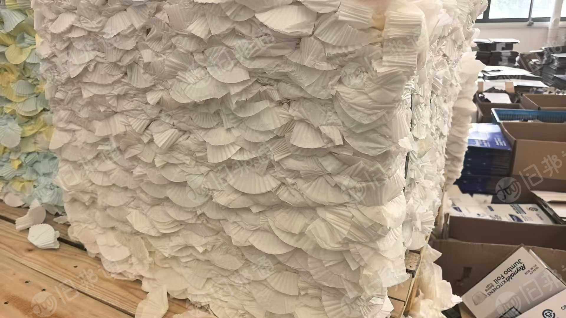出售彩色蛋糕纸边角料