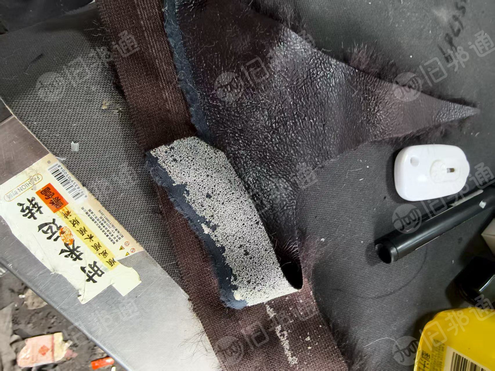 大量出售涤氨废布，人造毛边角料，造粒用，货在浙江嘉兴