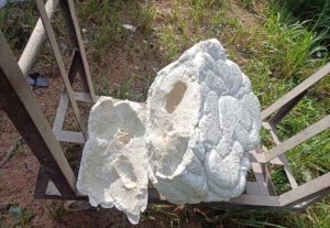 长期出售热熔块废料，社会料，中白，现货30吨左右