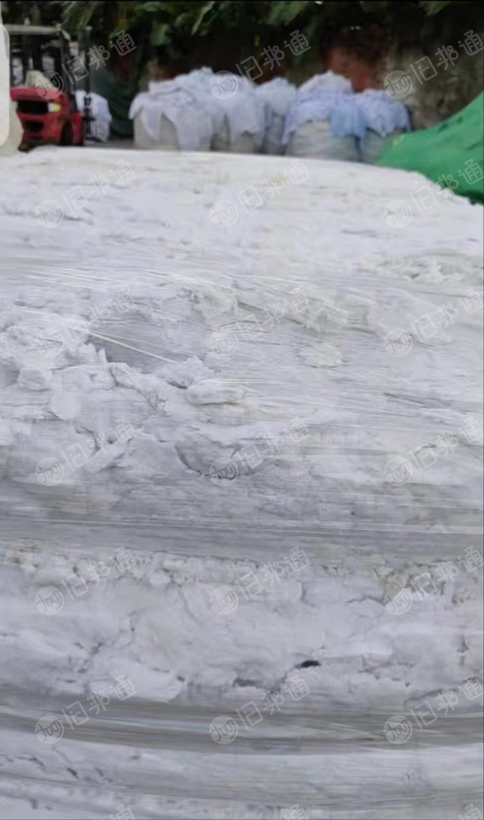 长期出售pvc吹出来的毛毛料，白色的无水份
