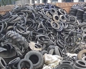 长期出售分割套好的轮胎废料，废旧轮胎