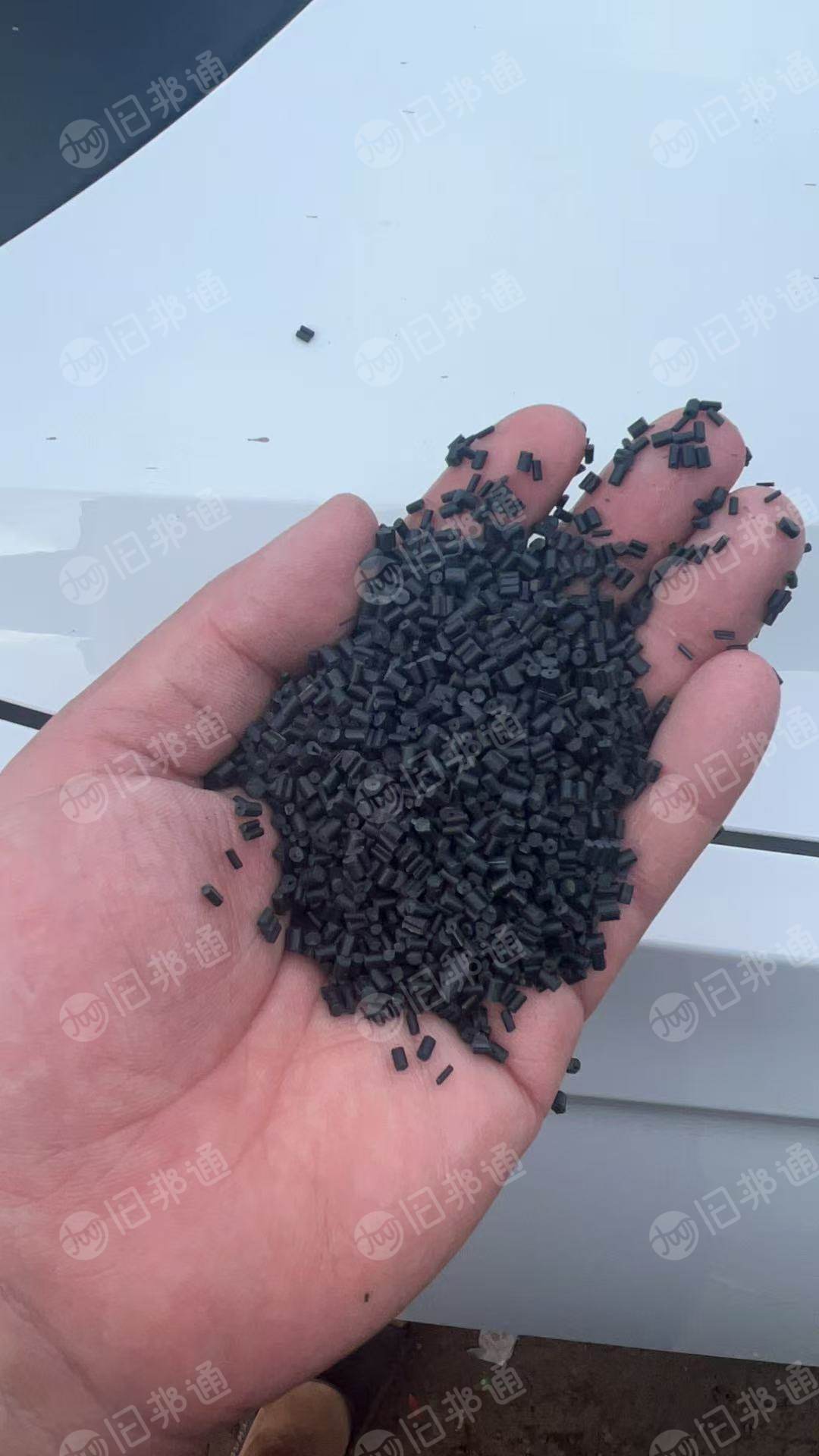 出售黑色PP沉底无纺布颗粒，过60目，含钙50%左右，可定制颗粒