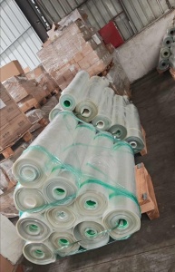 出售二次利用PET原膜，7.5丝厚，也有5丝厚的滑膜，现货六七吨，长期有货