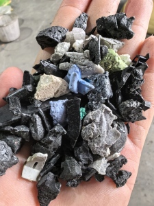 出售阻燃合金破碎料，冲击20+，不加纤，月供200吨