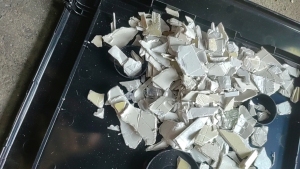 出售合金破碎料， 打印机、复印件破碎料，冲击在10几个左右