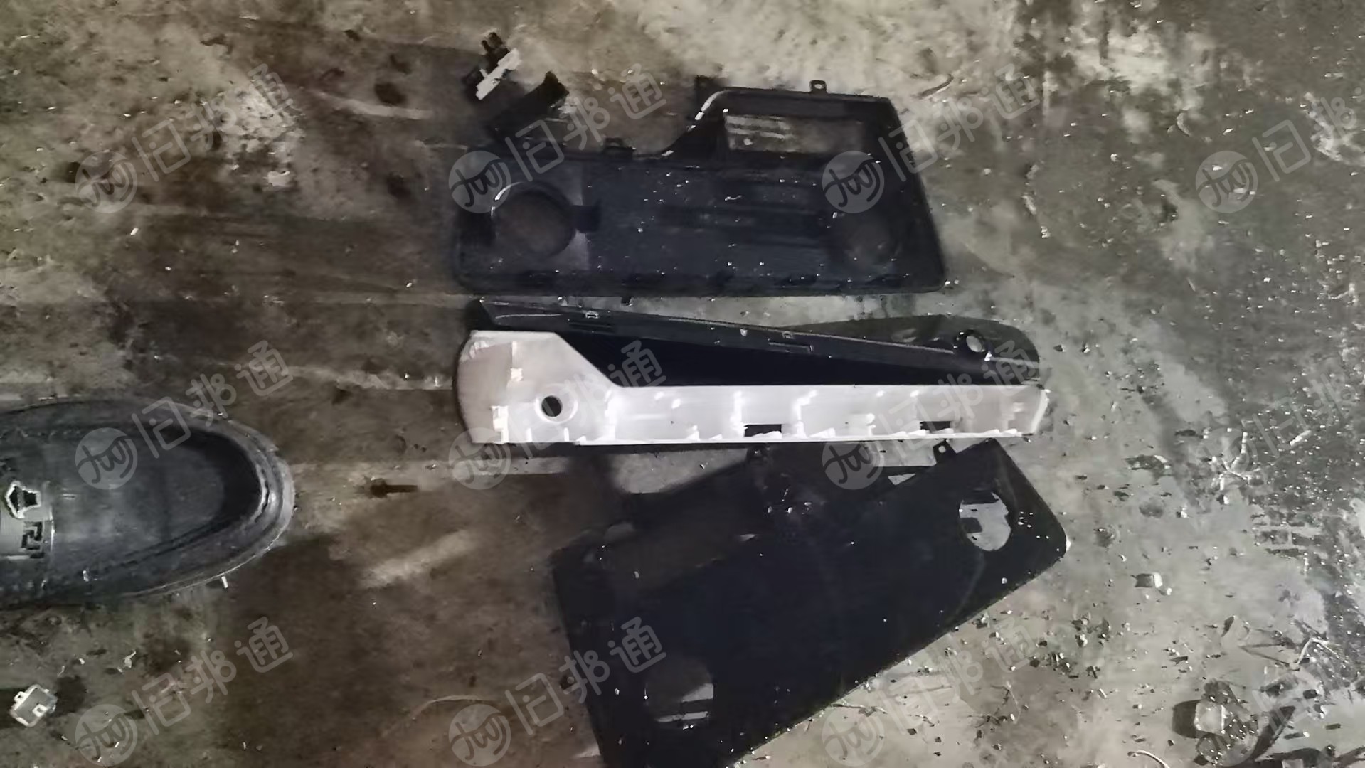 长期出售ABS/PC毛料，汽车厂下来的配件