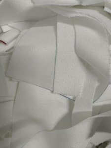 长期出售涤锦下脚料，涤锦废布，涤锦化水料，造粒布，锦纶含量10左右，每天出三四吨