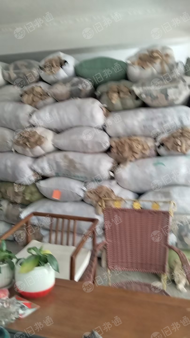 长期出售库存丝袜，尼龙丝袜，丝袜，可直接下机，现货十多吨