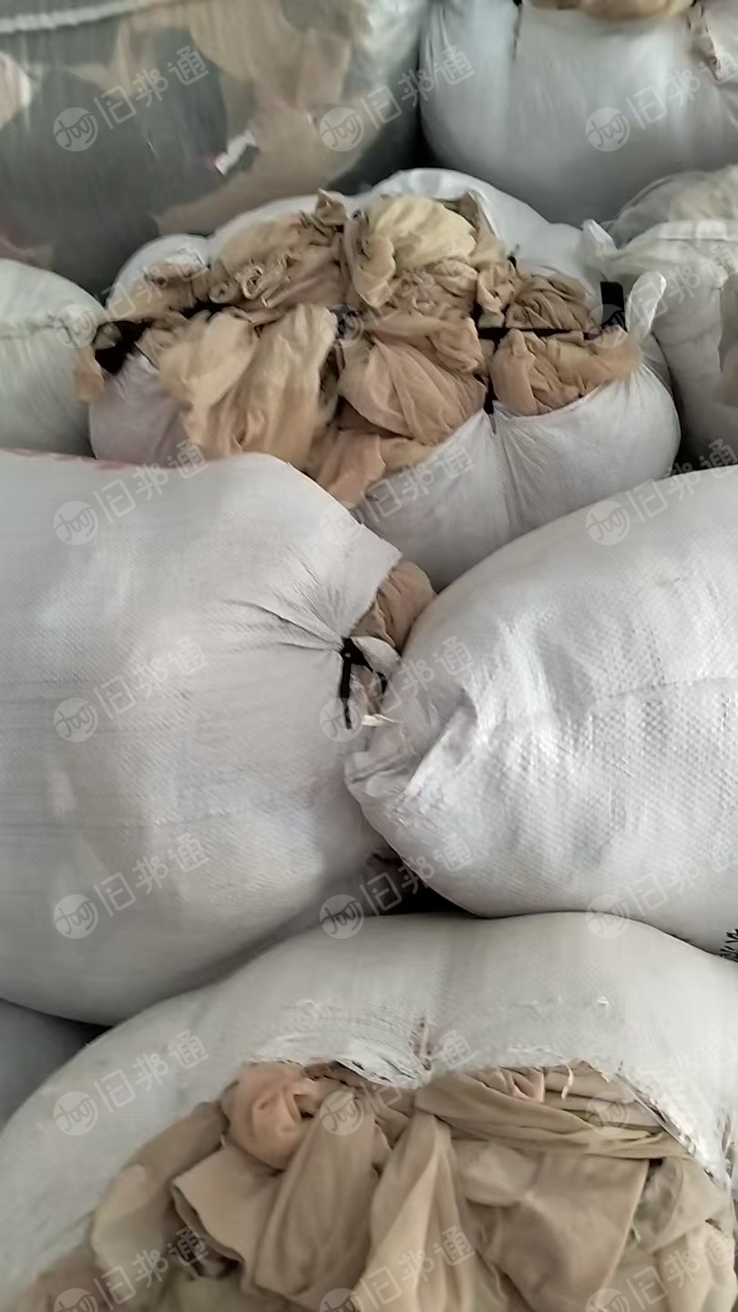 长期出售库存丝袜，尼龙丝袜，丝袜，可直接下机，现货十多吨
