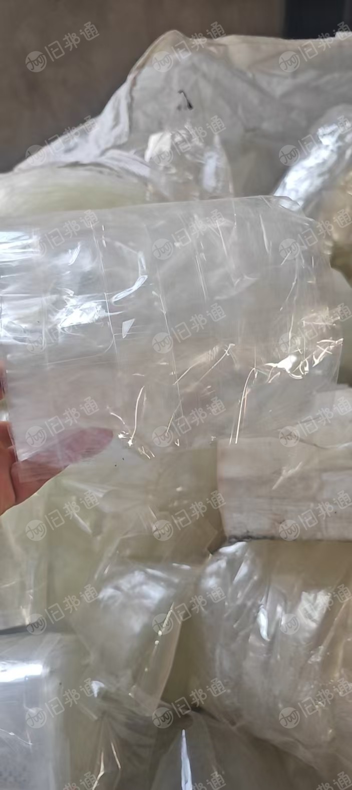 长期出售PET卷膜，带轻胶和不带胶的都有