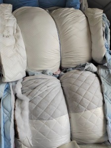 长期出售二白开花料，月供100吨左右