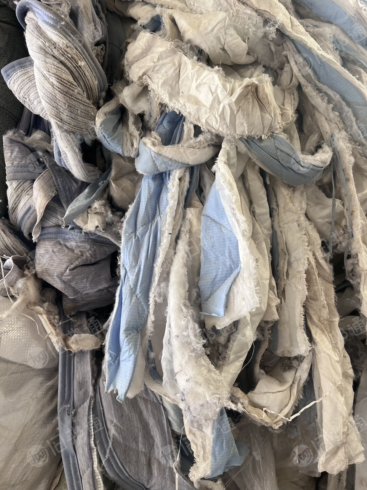 出售杂色开花料，月供150吨左右