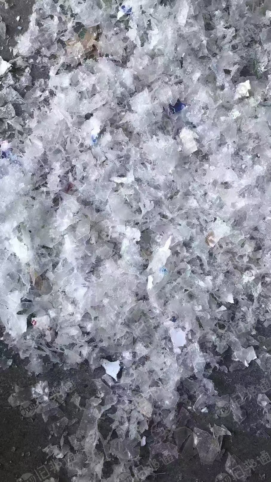 出售板上破碎下来的PE膜废料，高低压混合的，月供20吨