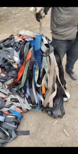 长期出售安全带废料，涤纶，吊钢管下来的，现货3吨左右