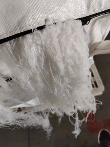 长期出售切片厂下来的锦纶废丝，尼龙废丝，单六，白色和黑色都有，月供两个半挂，货在广东汕头