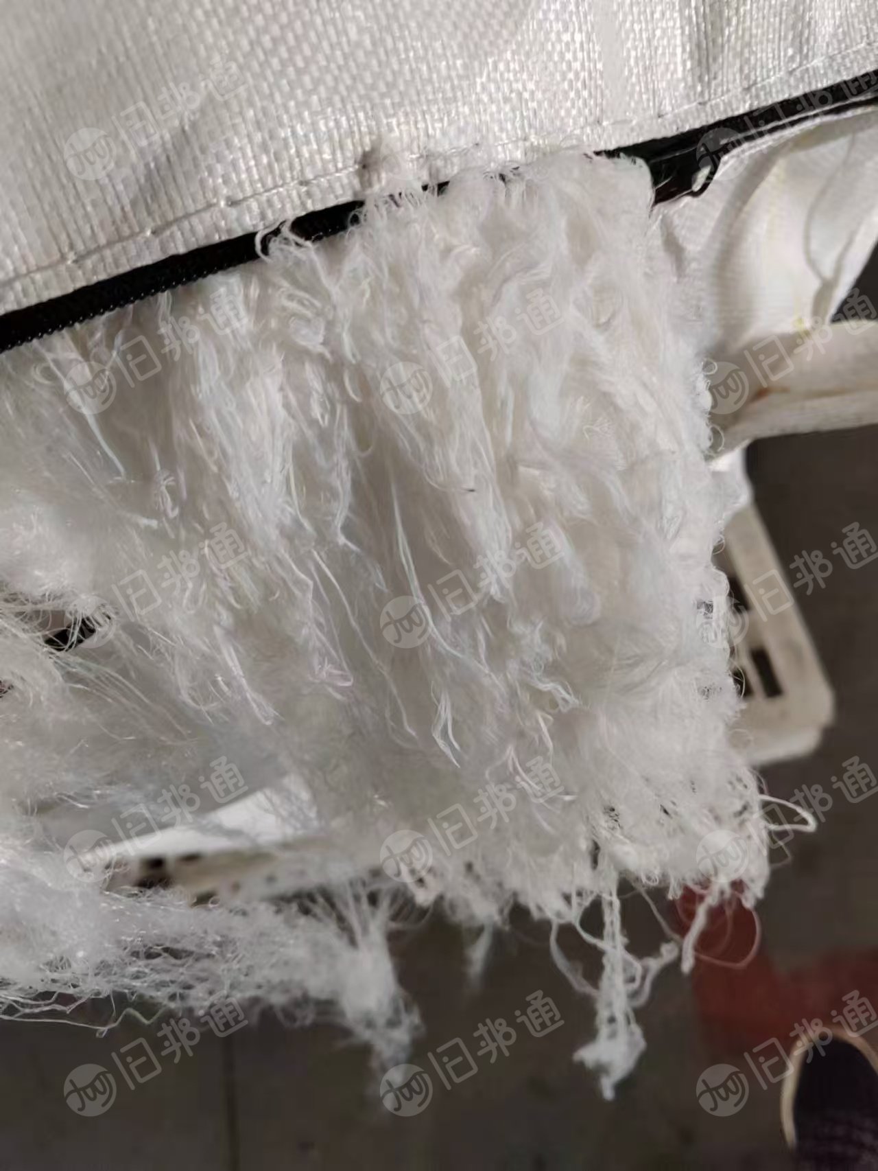 长期出售切片厂下来的锦纶废丝，尼龙废丝，单六，白色和黑色都有，月供两个半挂，货在广东汕头