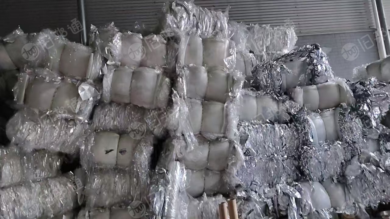 出售PET膜废料，PET镀铝膜