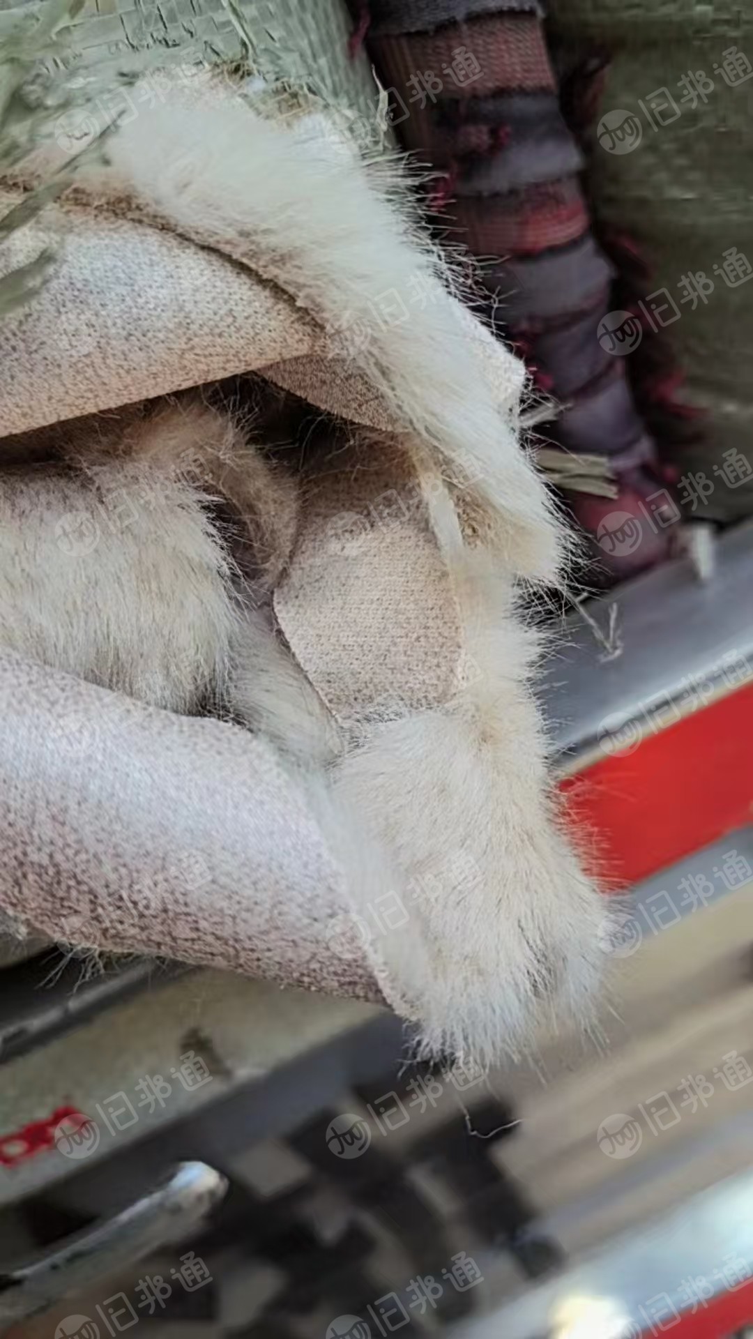 长期出售化纤布，棉布，造粒布，月供十来吨，货在浙江嘉兴
