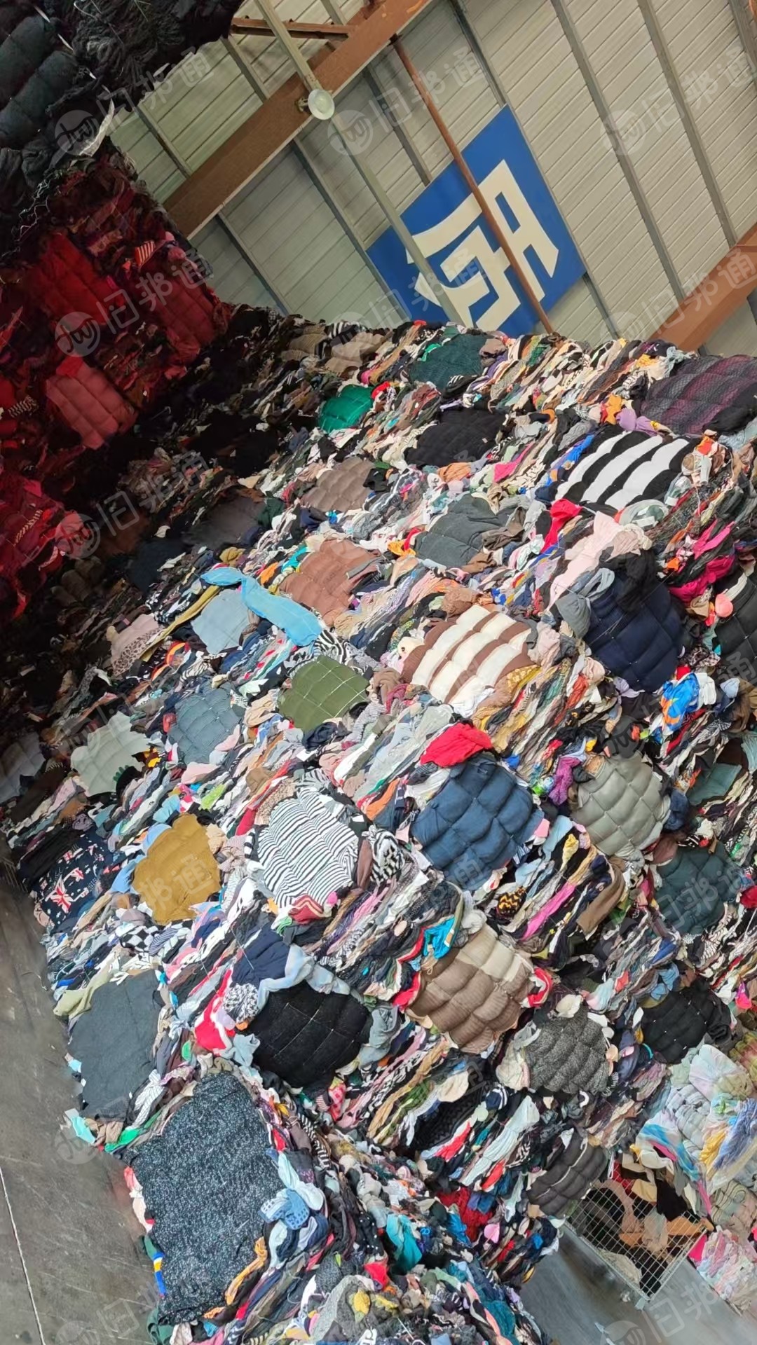 长期出售杂色的毛衣统货，毛衣颜色料，现货30吨