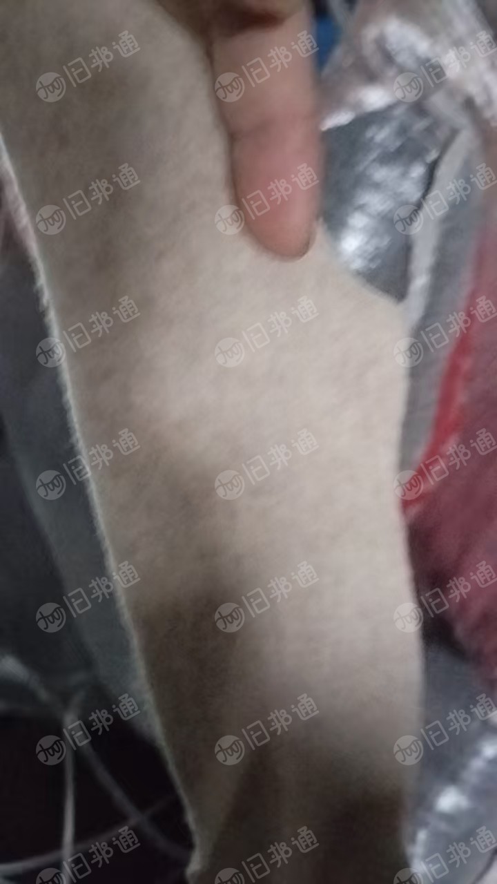 长期出售纯羊毛边角料，双面呢下脚料，羊毛料，现货2吨多