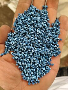 长期出售PP空心板颗粒，八十目6层，120目2层