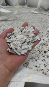大量出售空调HIPS破碎料,冲击8到9