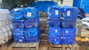 出售小蓝桶压块，现货20吨，小白桶压块，长期有货