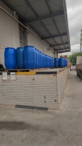 常年出售中蓝桶毛料,150KG