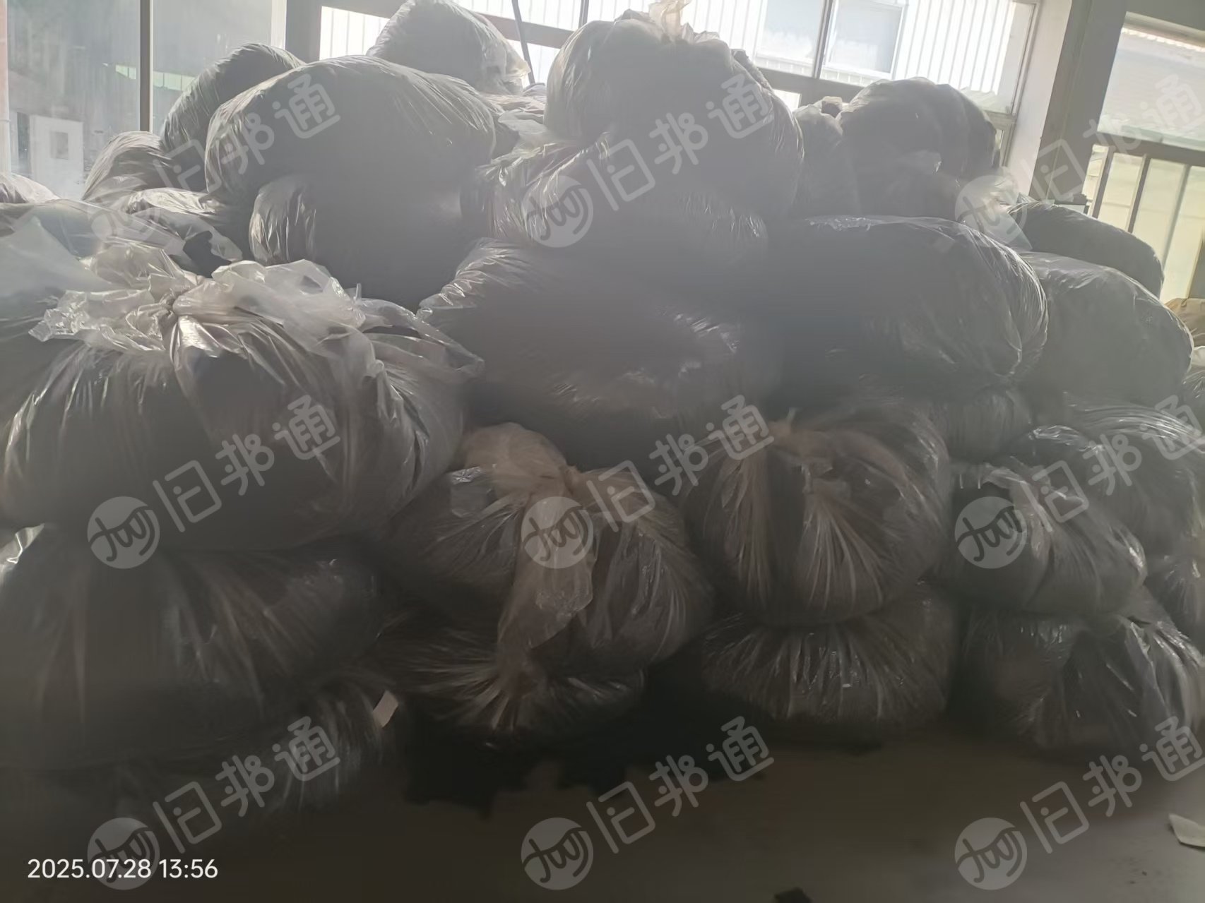 长期出售无纺布下脚料，无纺布边料，月供四五吨