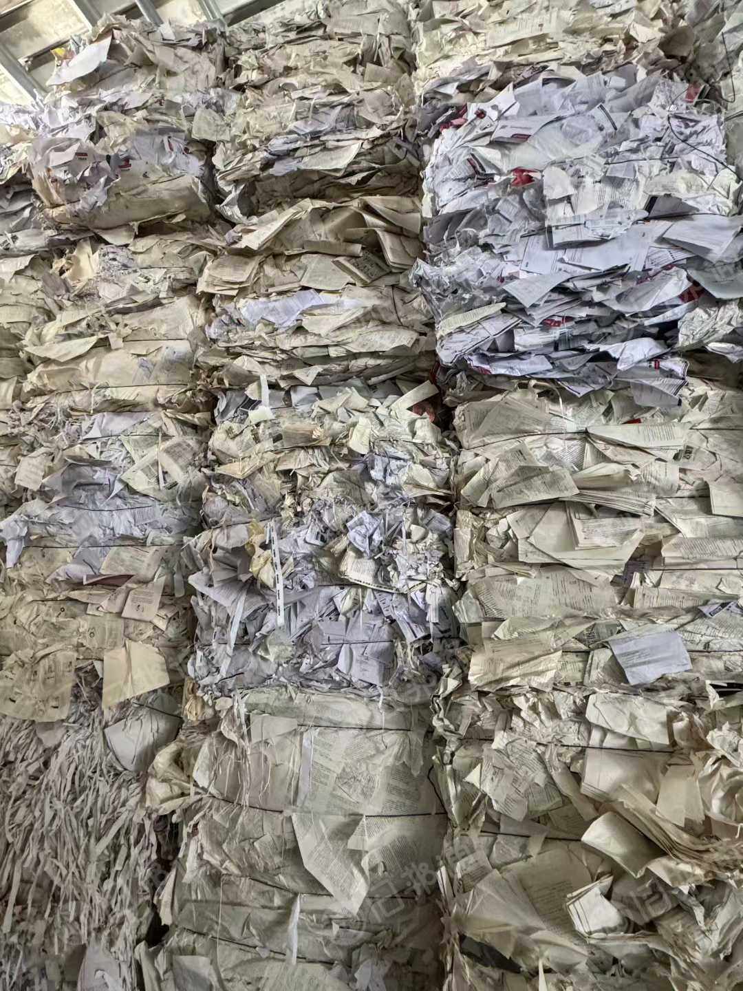 出售去皮去胶的书页纸