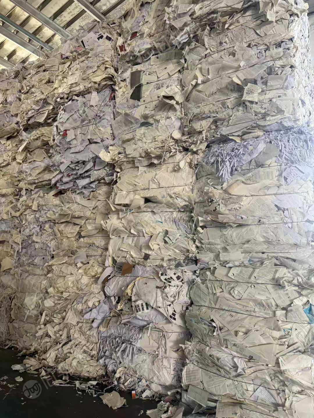 出售去皮去胶的书页纸