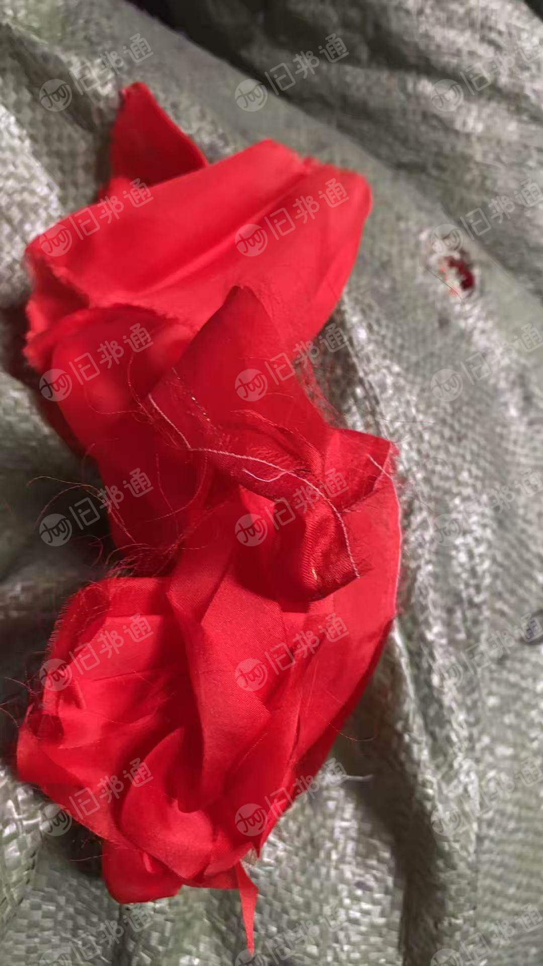 长期出售蚕丝下脚料，蚕丝废布边角料，现货几百斤