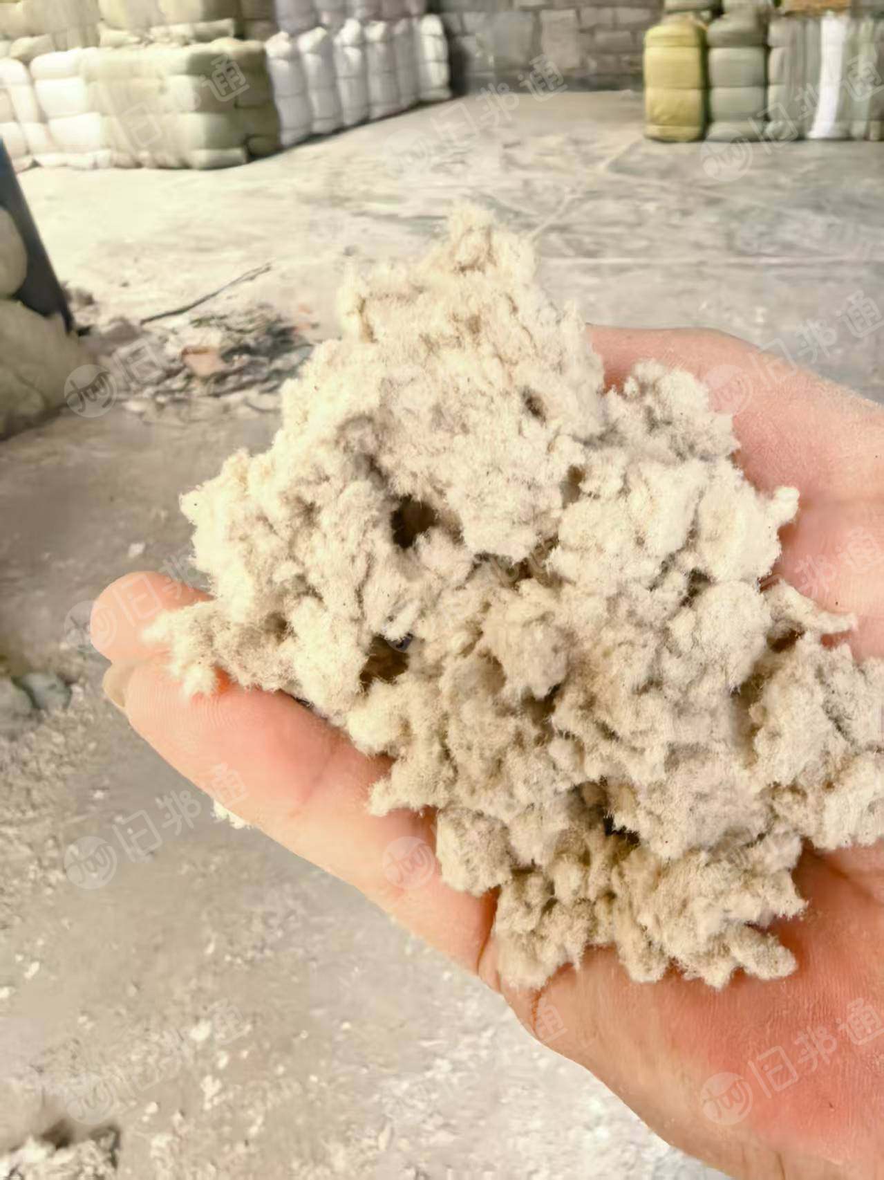 长期出售纺织厂下脚料，粉尘，棉粉尘，纯棉涤棉混在一起，货在江苏徐州