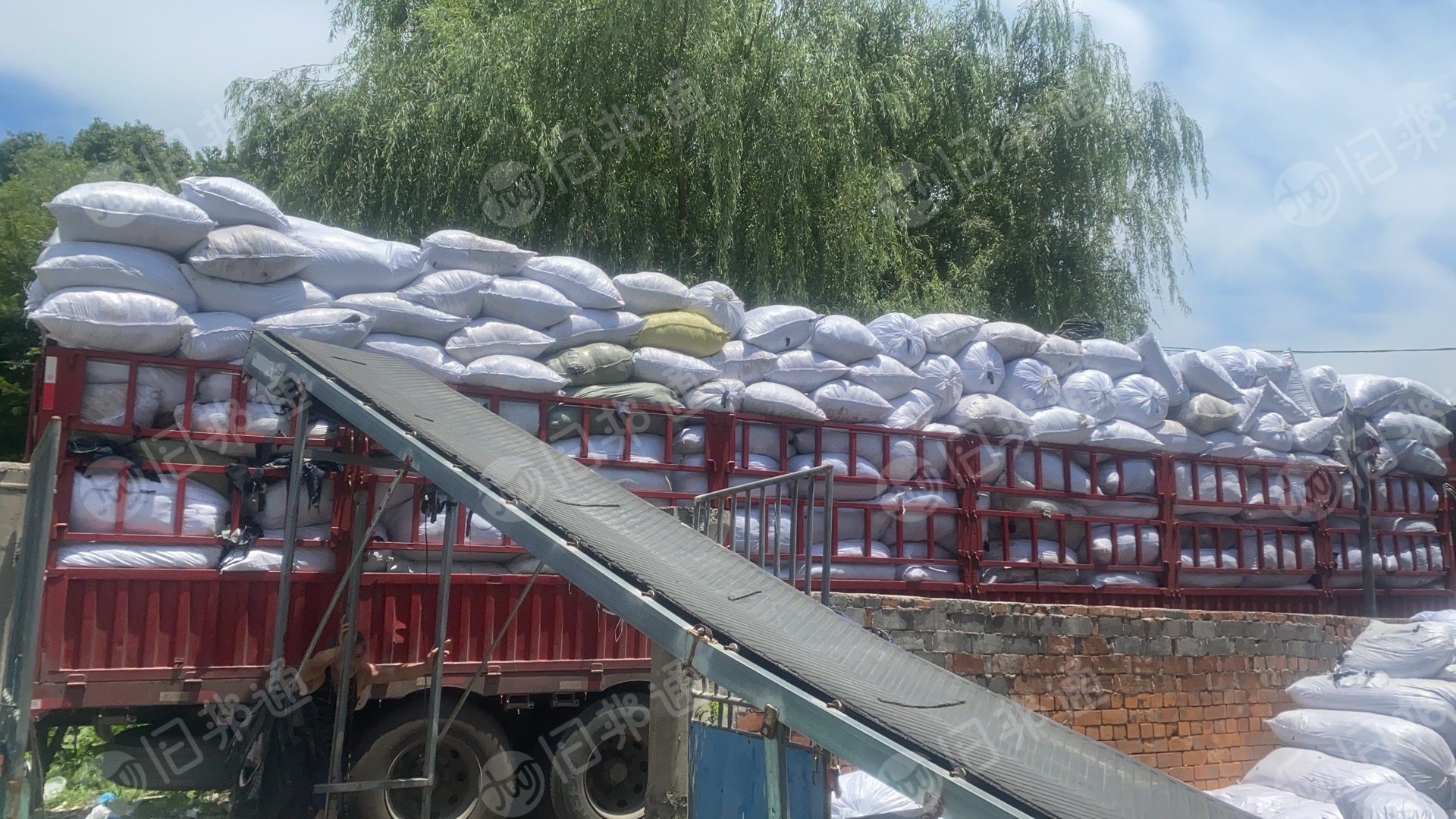 出售氨纶废布，氨纶造粒布，什么颜色都有，现货五六十吨