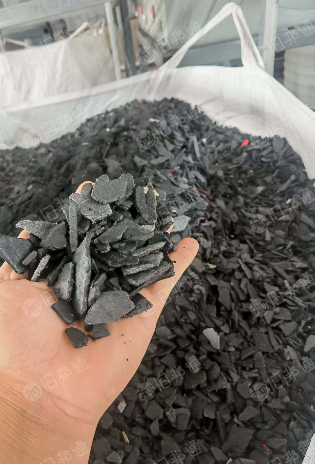 大量出售PP保险杠破碎料，退漆，清洗甩干除铁，过盐水