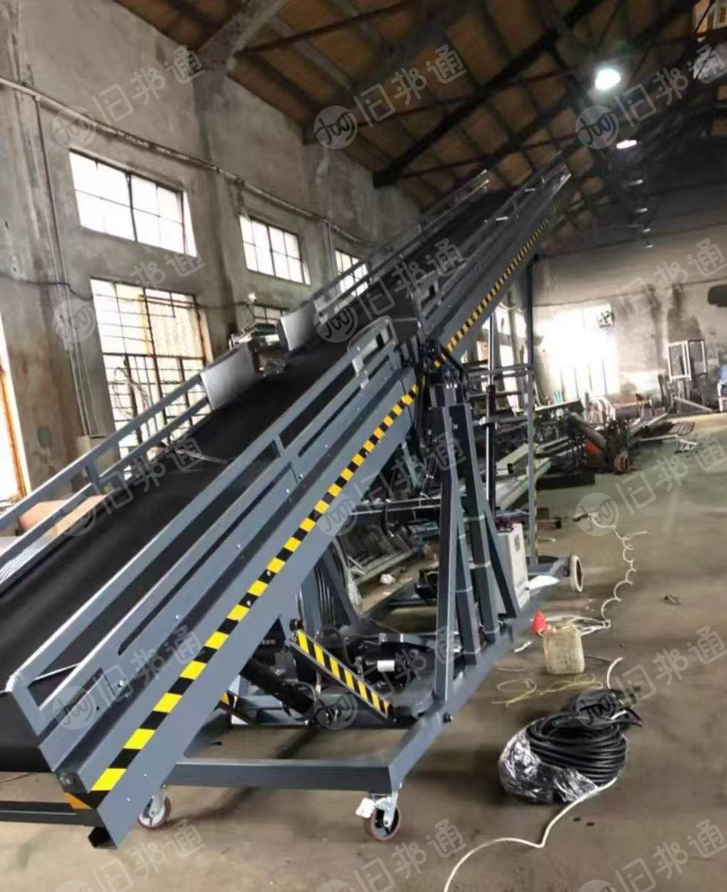 出售二手机器设备，八九成新输送带，13米高栏最高点，货在吉林敦化