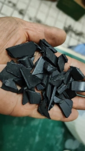 大量出售PP黑托盘破碎料