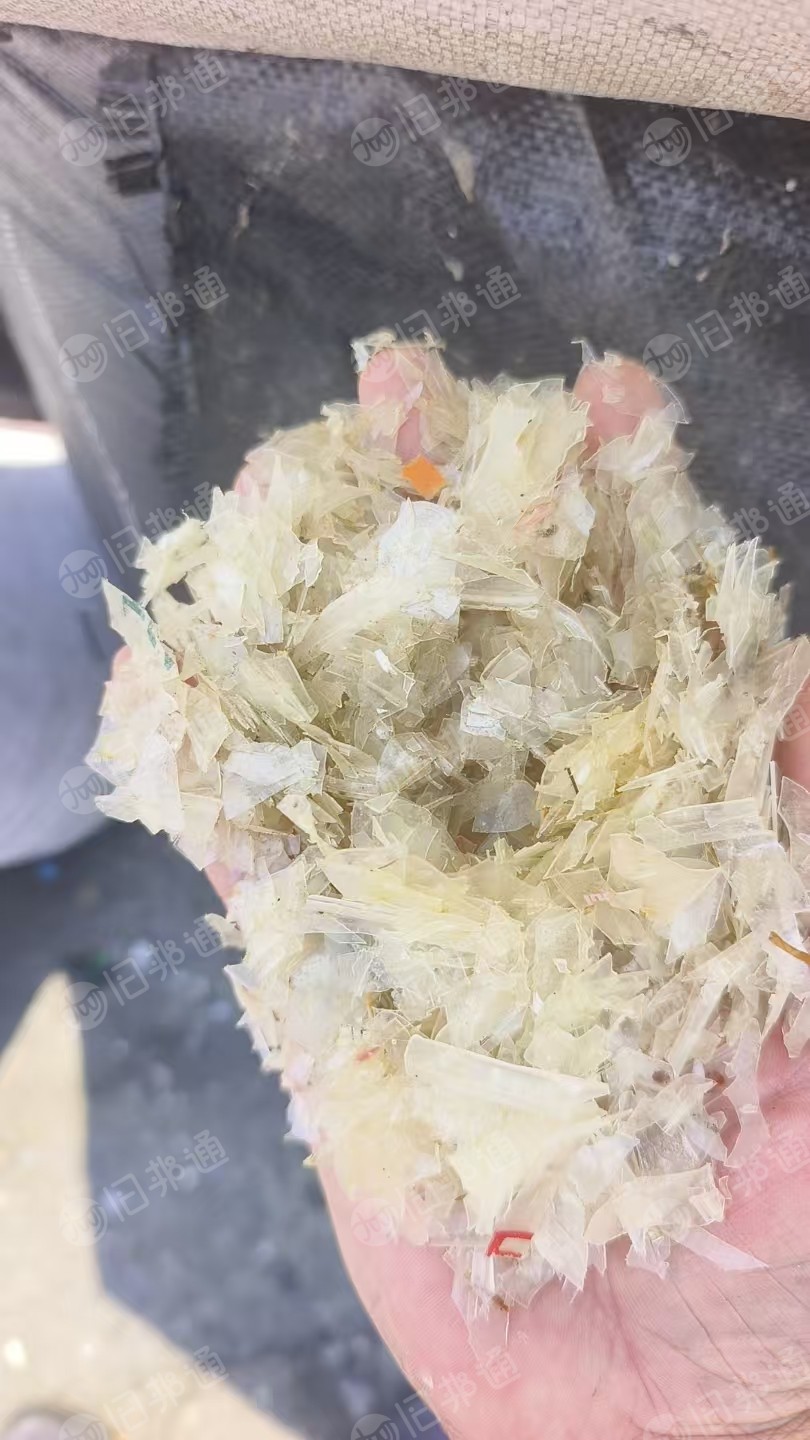常年出售干粉餐盒破碎料，一个月有200吨左右
