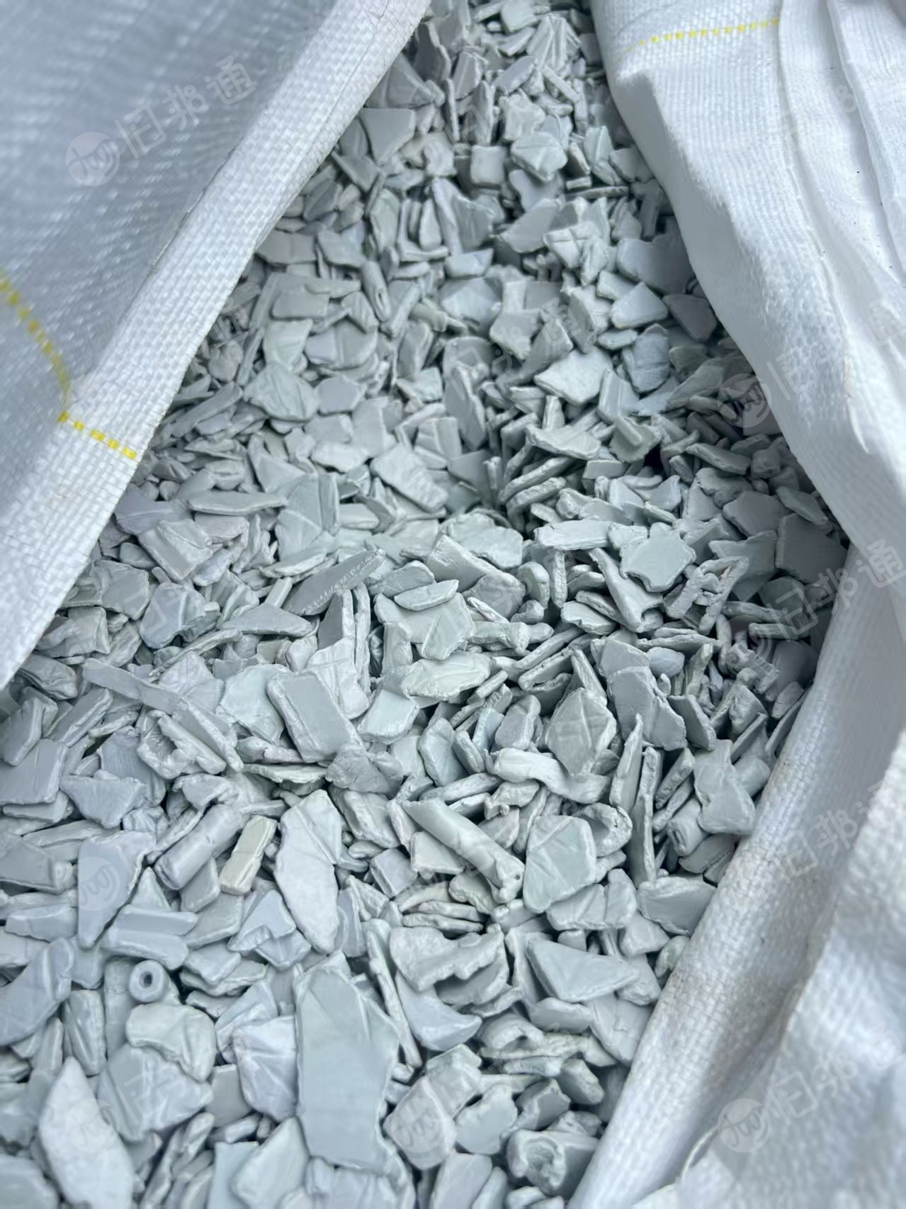 常年出售PC电表壳破碎料，加纤10%