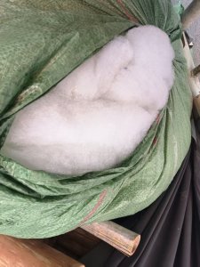 长期出售仿丝棉,喷胶棉下脚料,现货5吨左右